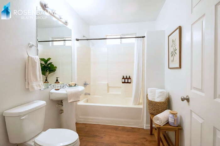 Building Photo - 2324 W Lone Cactus Dr