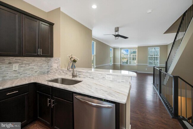 Building Photo - 100 Nestor's Pl