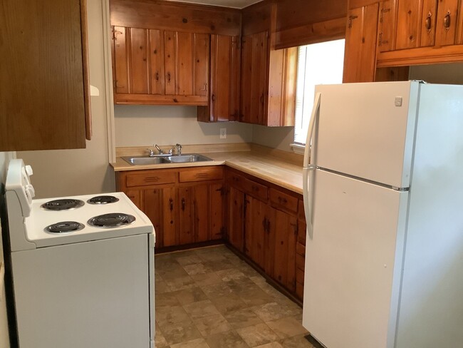 Primary Photo - Cozy 3-Bedroom, 1-Bath Home – Great Value!