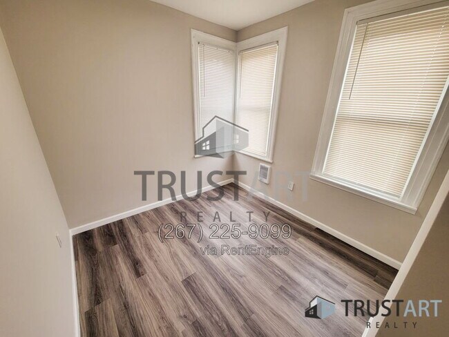 Building Photo - 2538 N Gratz St