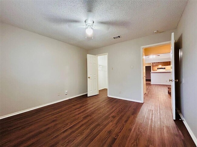 Building Photo - 9304 Kempler Dr