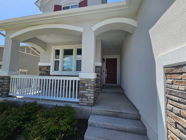 Building Photo - 1853 Clayhouse Dr