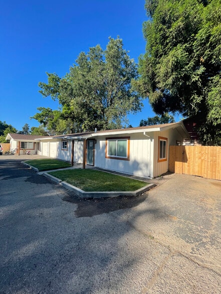 New Lawn - Yard Care Provided - 2391 Campbell St
