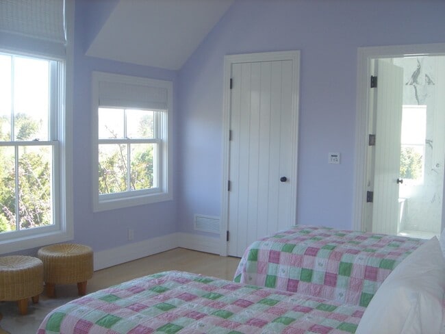 Building Photo - 244 Flying Point Rd