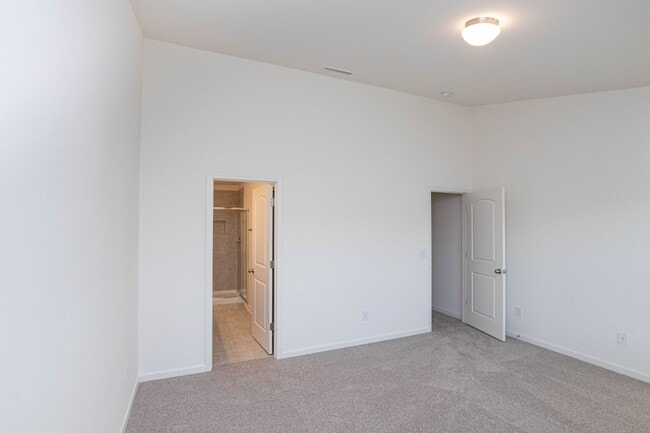 Building Photo - 2 Bedroom Townhome - HWY 601 AVAILABLE MARCH 2026