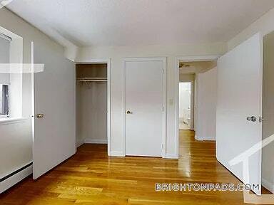 Building Photo - 122 Dustin St