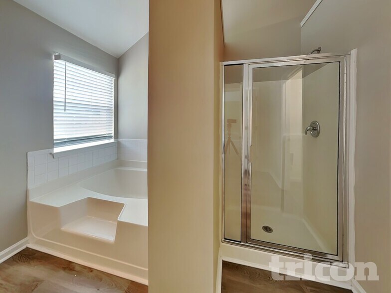 Building Photo - 7587 Poplar Falls St