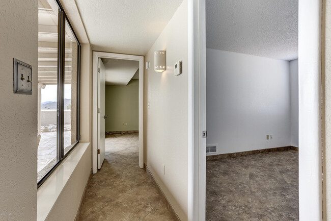 Building Photo - 17137 E Rand Dr