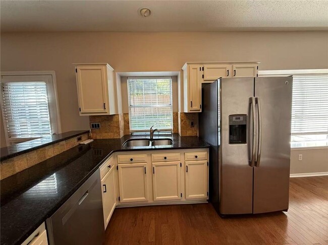 Building Photo - 10535 Willow Meadow Cir