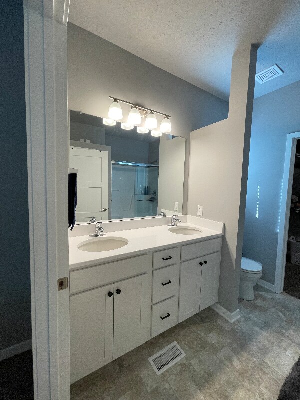 Building Photo - 1909 Hummingbird Dr