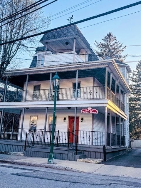 Building Photo - 11 Walnut St