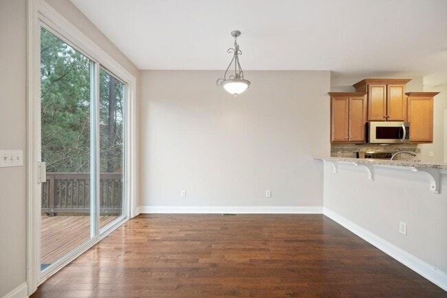 Building Photo - 961 College Pl Ct NW