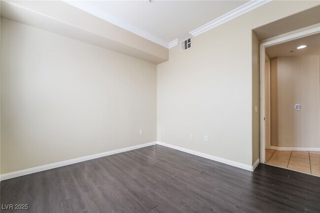 Building Photo - 50 E Serene Ave