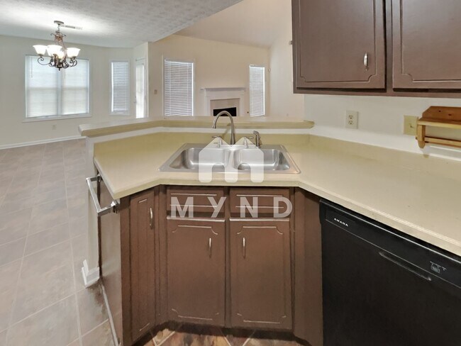 Building Photo - 10574 Starling Trl