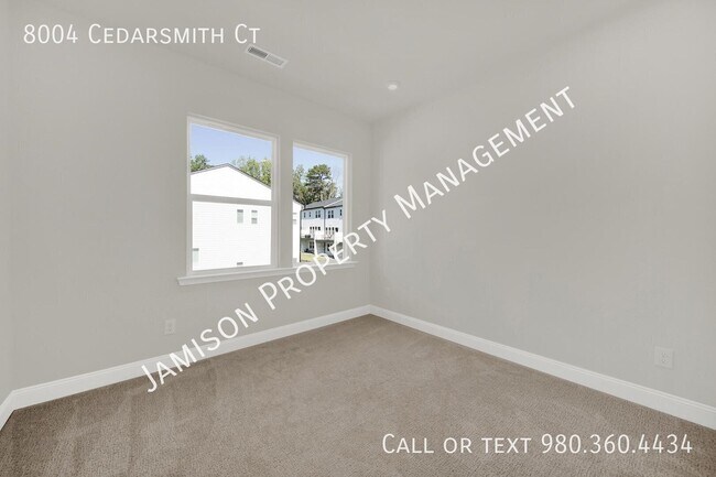 Building Photo - 8004 Cedarsmith Ct