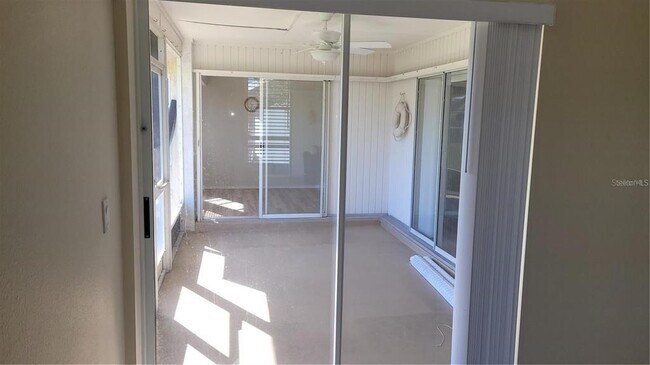Building Photo - 5847 Buchanan Rd
