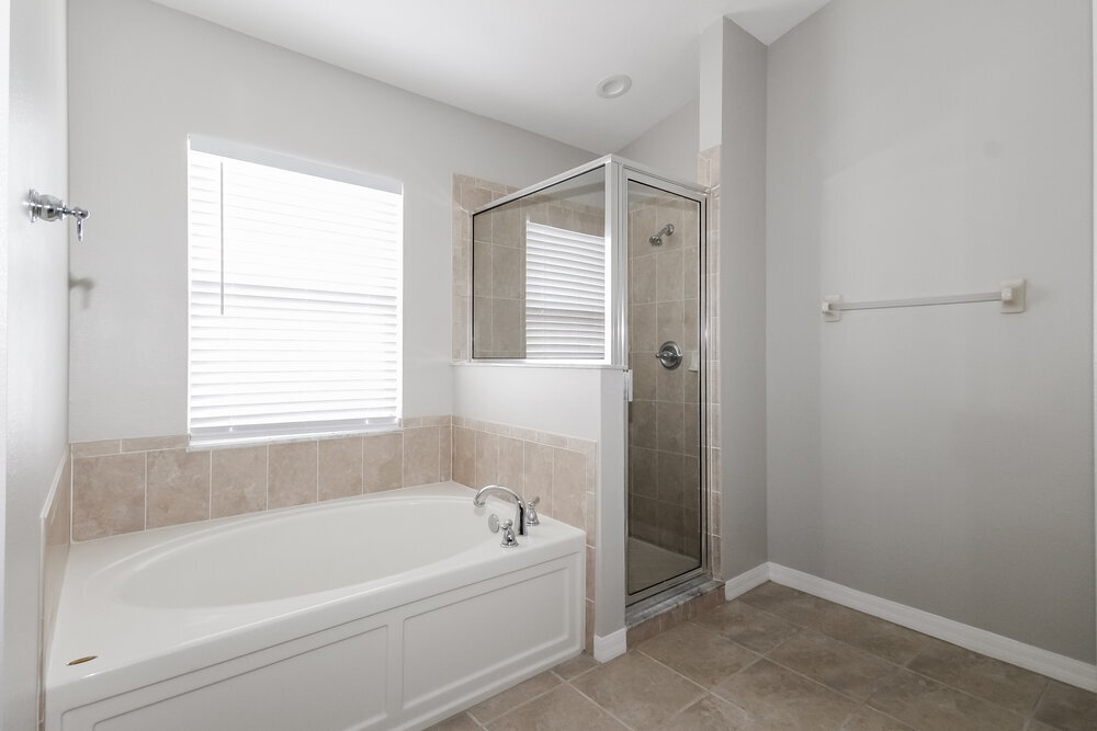 Building Photo - 423 Fern Gulley Dr