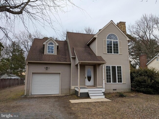 Building Photo - 2626 Cecil Dr