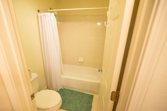 Building Photo - 115 Maybeck St