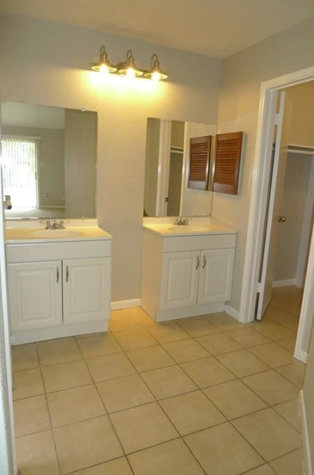 Building Photo - 7015 Caladero Dr