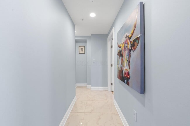 Building Photo - 50 W Broad St