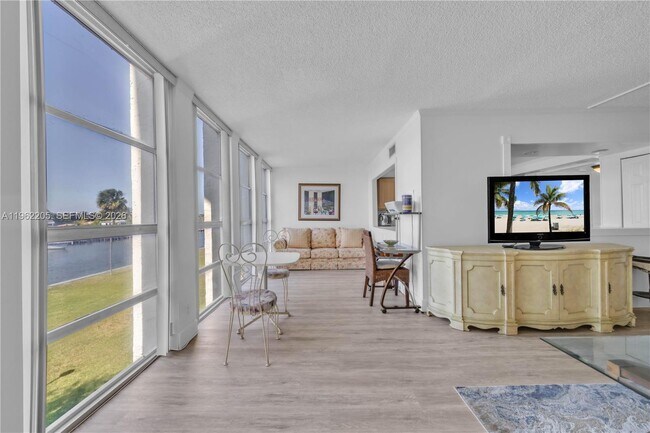 Building Photo - 601 Three Islands Boulevard