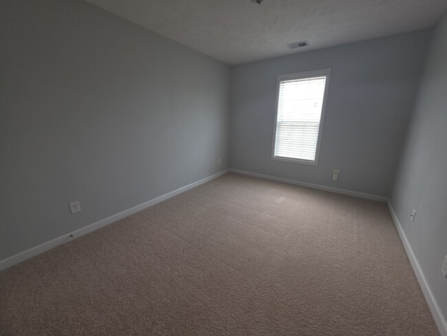 Building Photo - 221 Audubon Dr