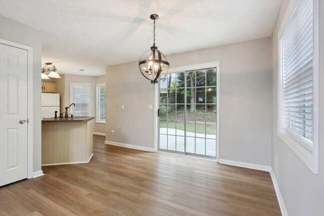 Building Photo - 1044 Hillsborough Chase NW