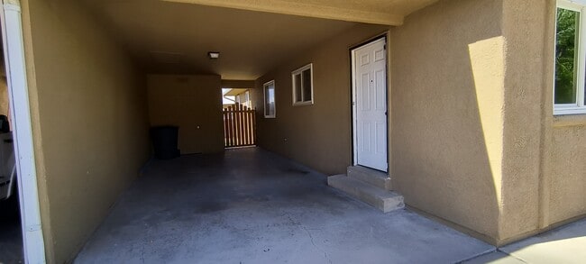 Building Photo - 1645 N Cedar Blvd