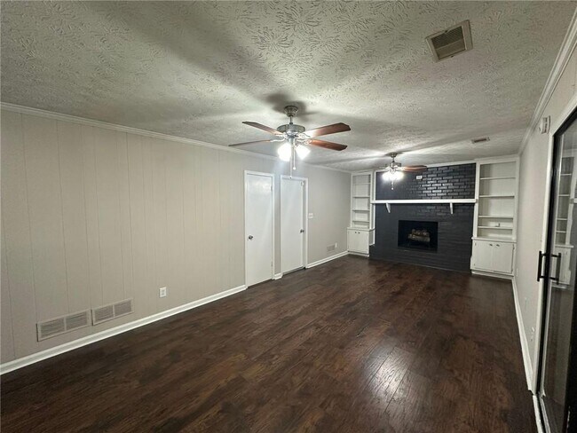 Building Photo - 2337 Pebble Rock E