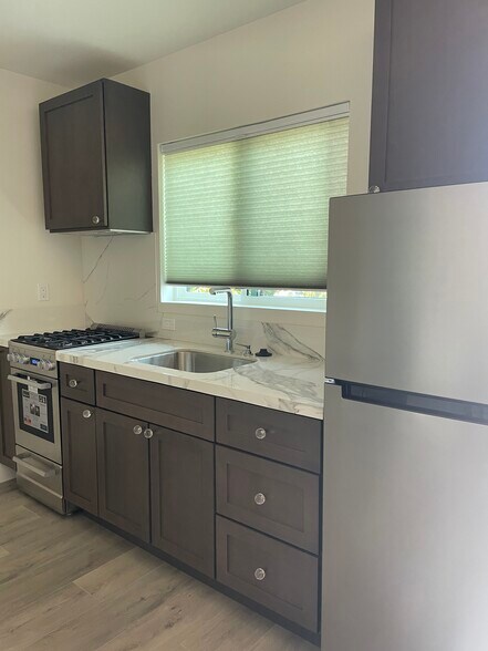 Building Photo - 5904 Sunny Vista Ave