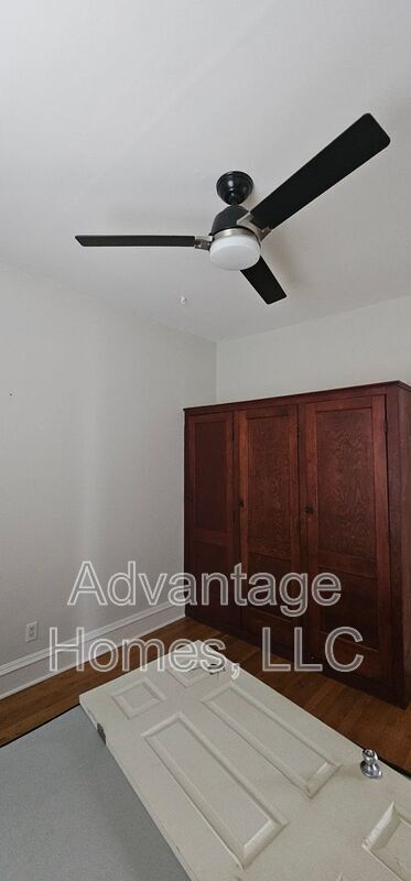 Building Photo - 4523 Wyoming St