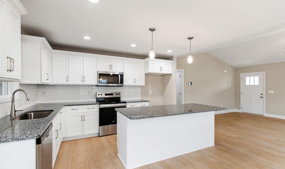 Building Photo - 77 Falls Riv ct