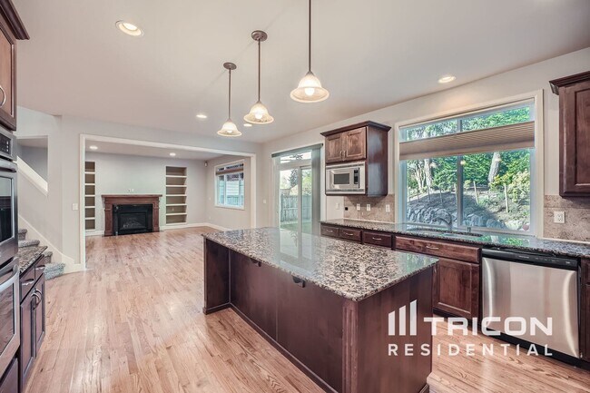Building Photo - 4316 68th Ave Ct W