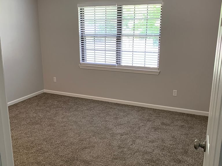Building Photo - 12250 Van Spronsen Ct