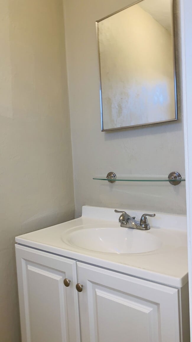 Building Photo - 957 Glenwood St