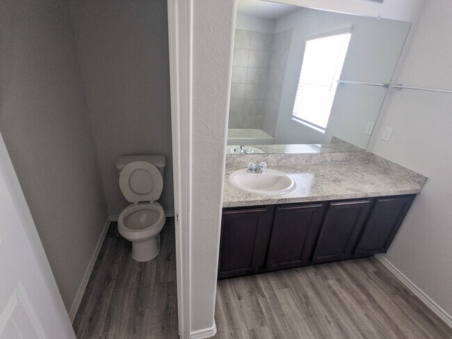 Building Photo - Leonard Crossing - 1136 Crossing Drive, Br...