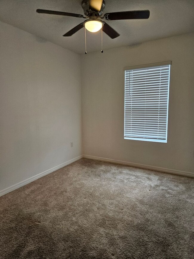Building Photo - 3 bedroom 2.5 Bath home in Port Orange FL