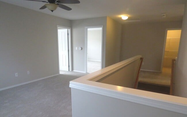 Building Photo - 3bd/2.25ba Renton House