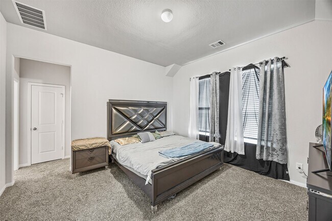 Building Photo - 3919 Faletti Dr