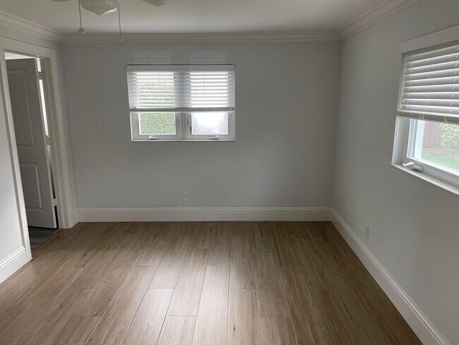 Building Photo - 1611 Treemont Ave