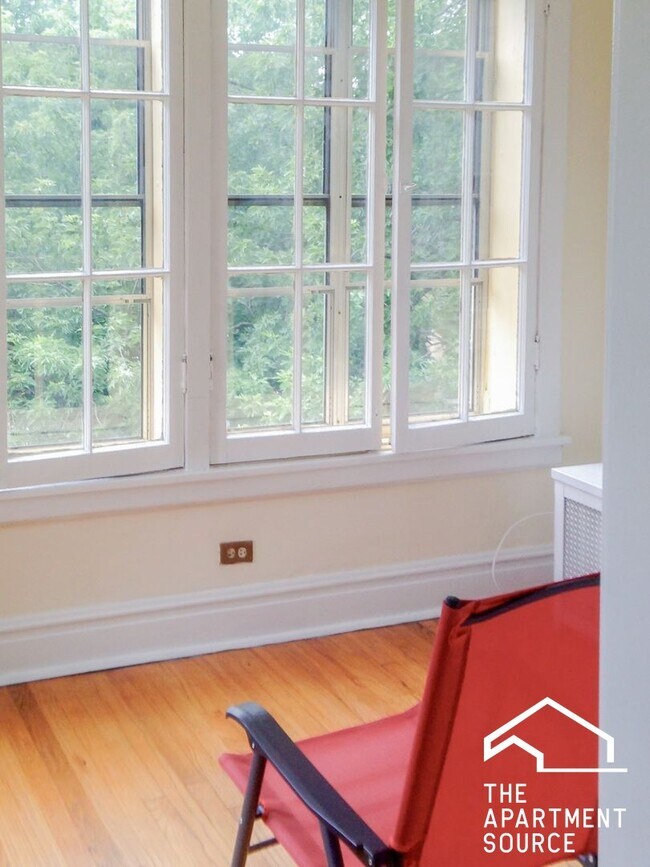 Building Photo - 3817 N Lawndale Ave