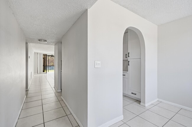 Building Photo - 3300 NW 46th St