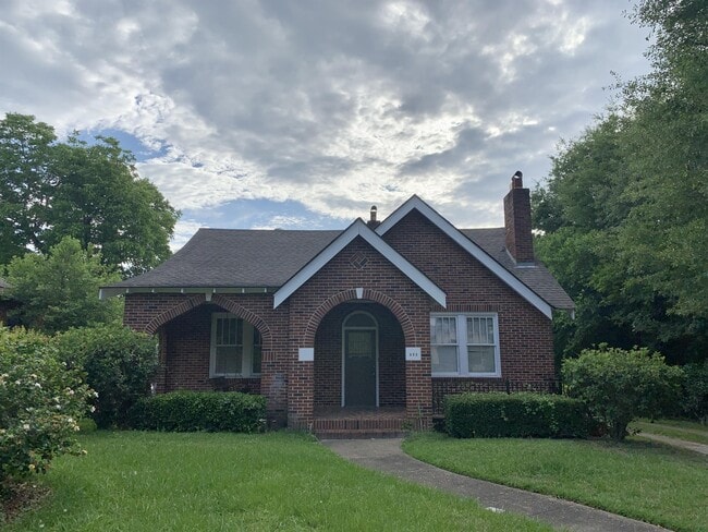 Primary Photo - 313 S Brundidge St