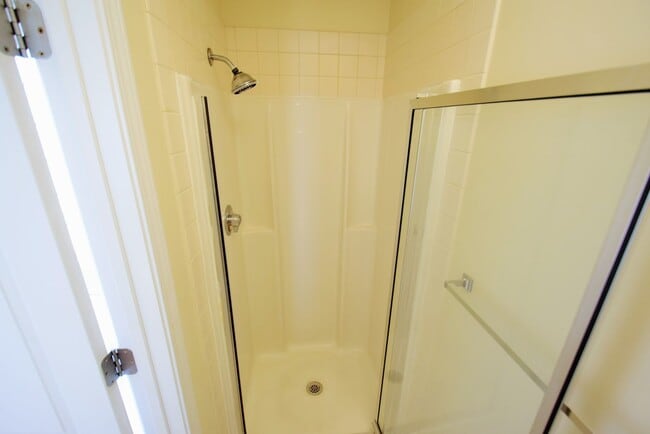 Building Photo - 1445 Avoncroft Dr