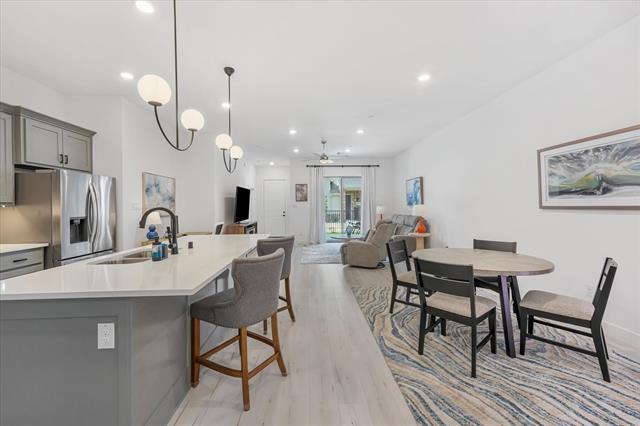 Building Photo - 2833 Applewood Wy