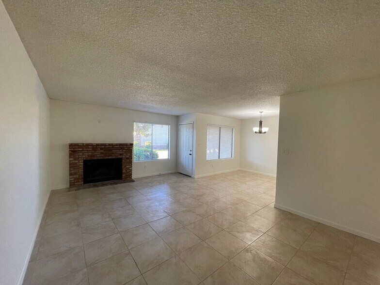 Building Photo - 3412 Ashe Rd