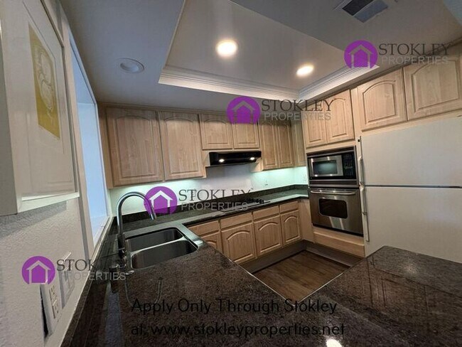 Building Photo - 1317 Canyonwood Ct