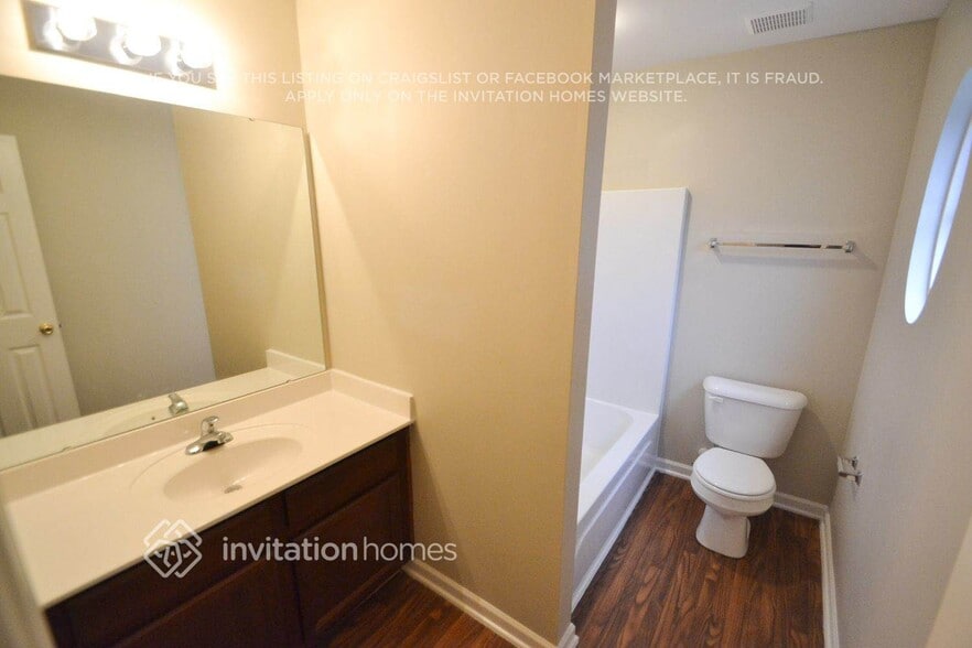 Building Photo - 8728 Hazelcroft Ln