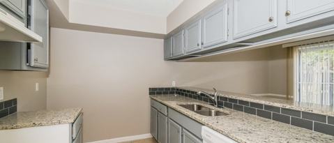 Building Photo - 10994 Traci Lynn Dr